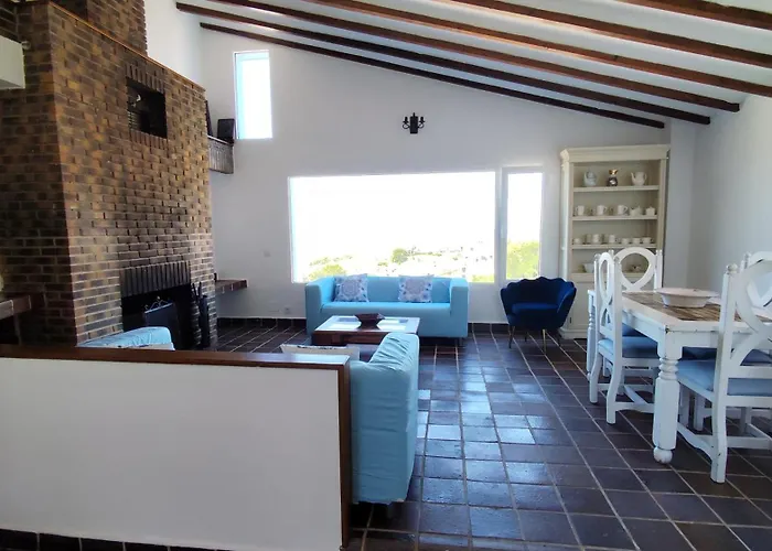 La Casa Azul Con Piscina Miengo